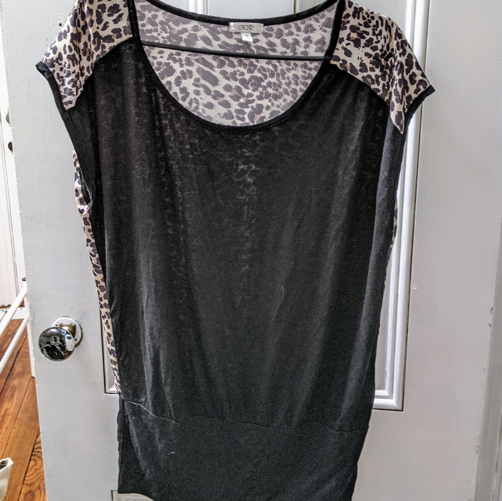 💓Cache Leopard Printed Top - Picture 2 of 4